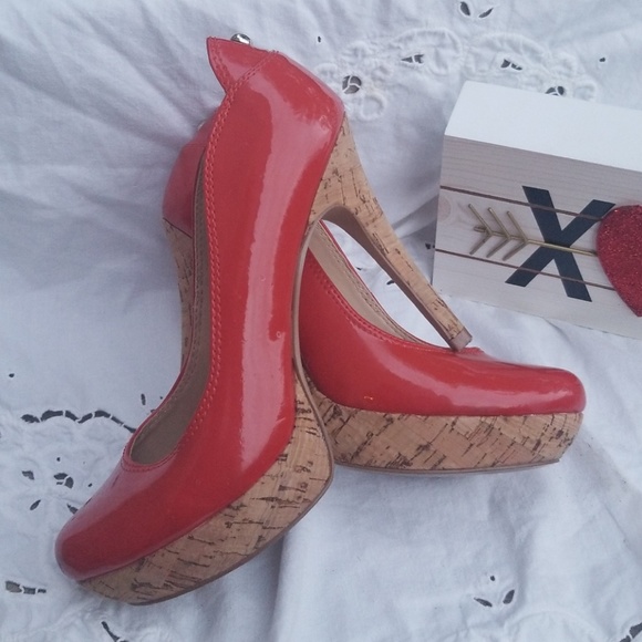 Guess Shoes - Orange Patent Leather Guess Heels SZ 6